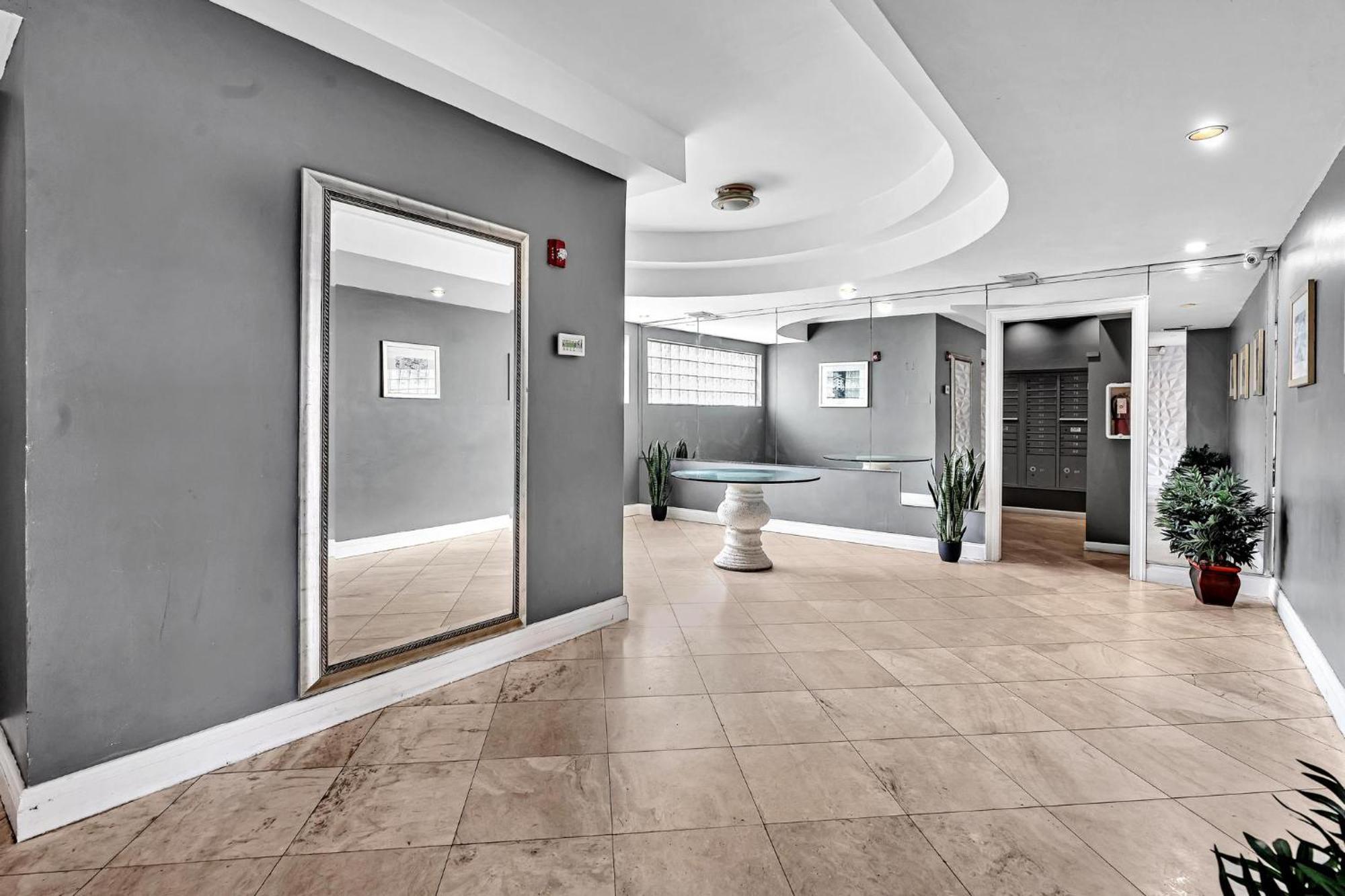 1 Bedroom In The Best Location In South Beach ! Маями Бийч Екстериор снимка